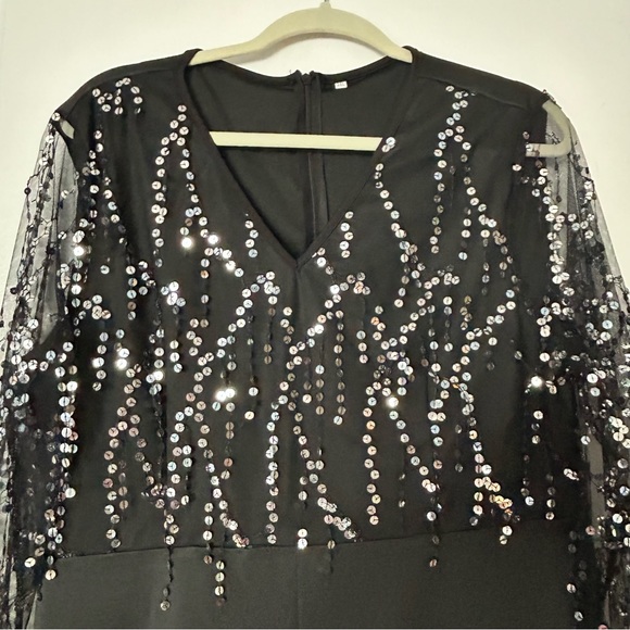 Women’s black jumpsuit with sequence zippered back new no tags - Picture 4 of 6